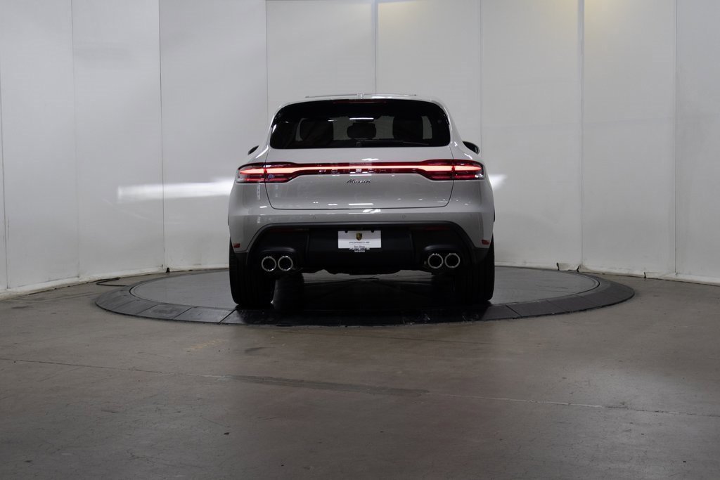 Used 2025 Porsche Macan image 6