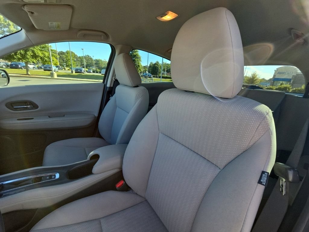 Used 2018 Honda HR-V LX image 22