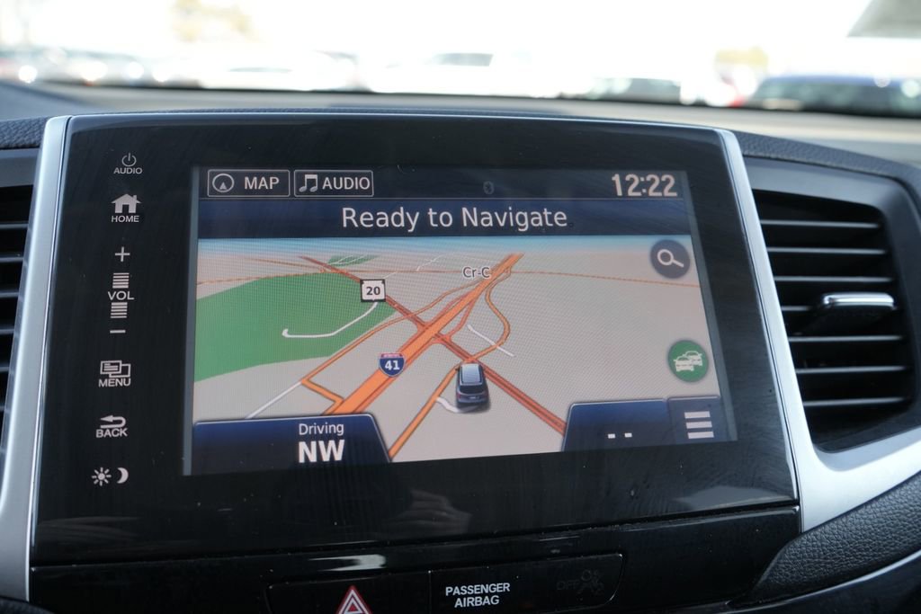 Used 2017 Honda Pilot Touring image 44