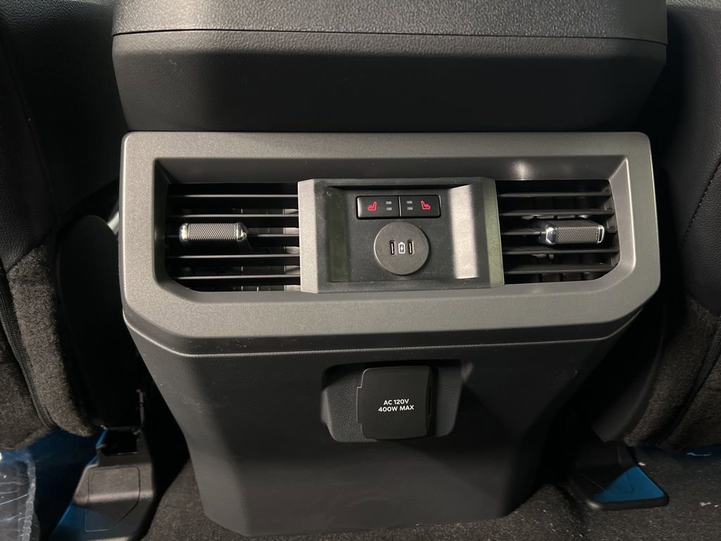 New 2026 Ford F350 Lariat w/ Black Appearance Package image 36