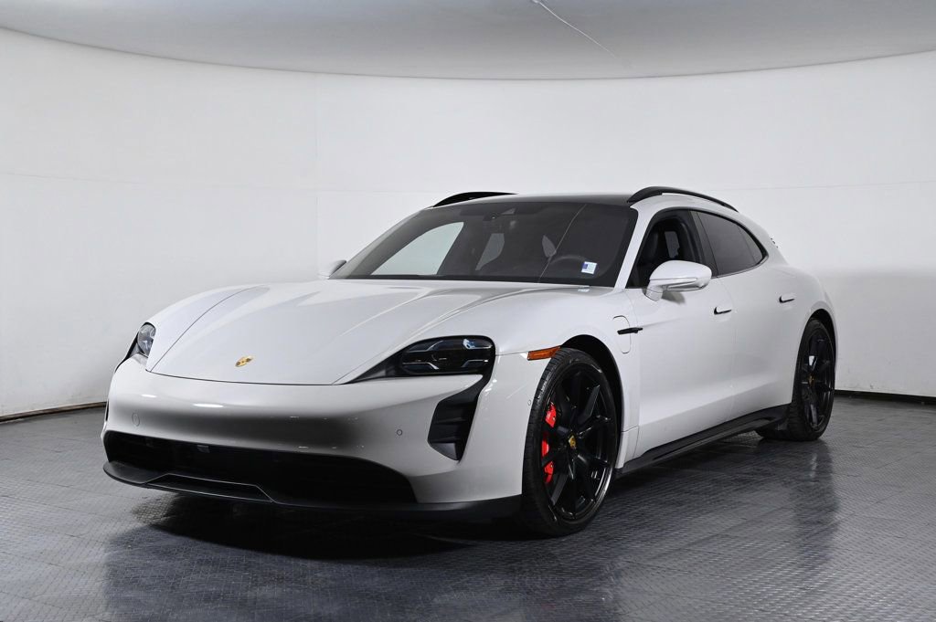 Used 2024 Porsche Taycan GTS image 1