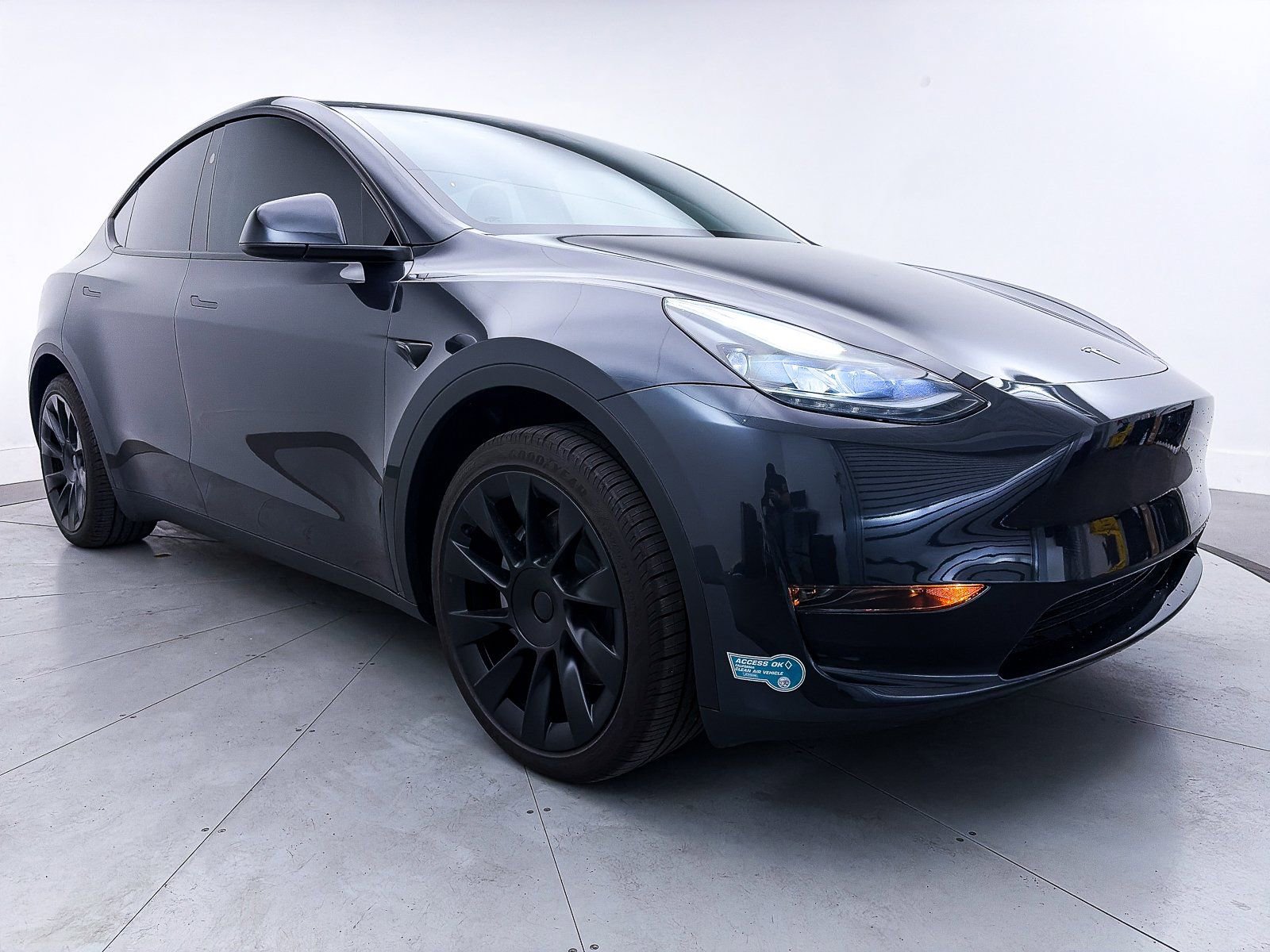 Used 2024 Tesla Model Y Long Range image 8