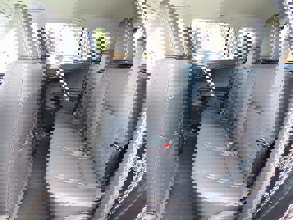 Used 2015 Toyota RAV4 Limited image 15