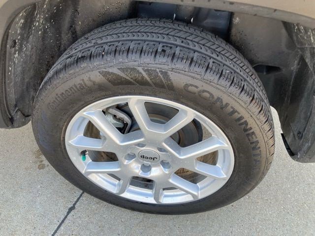 Certified 2023 Jeep Renegade Latitude image 14