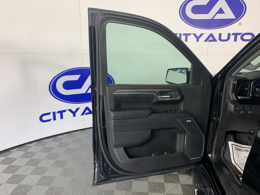 Used 2024 Chevrolet Silverado 1500 LTZ AWD/4WD image 12