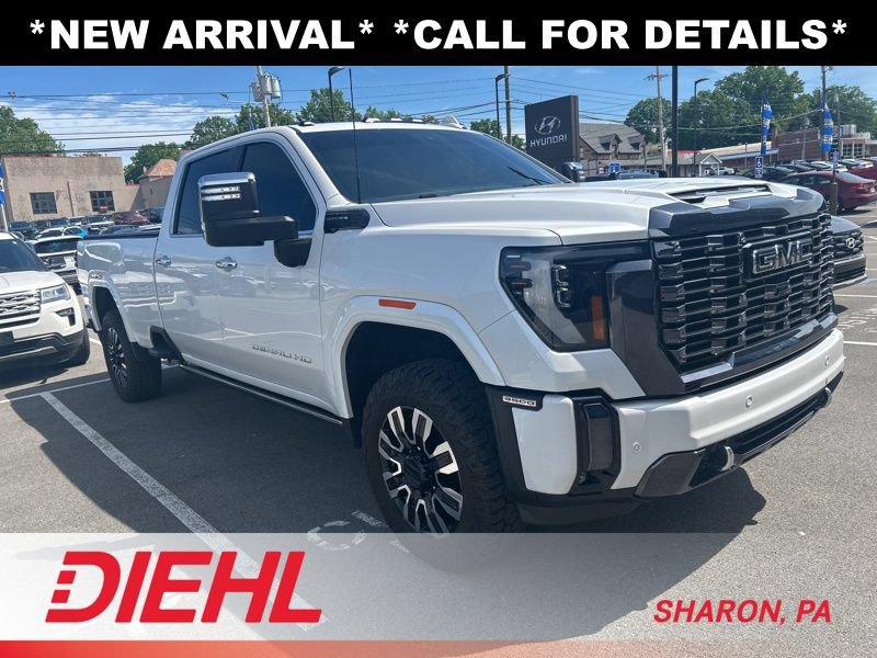 Used 2024 GMC Sierra 3500 Denali Ultimate AWD/4WD image 3