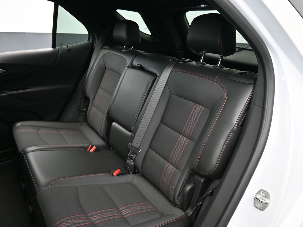 Used 2023 Chevrolet Equinox RS image 36
