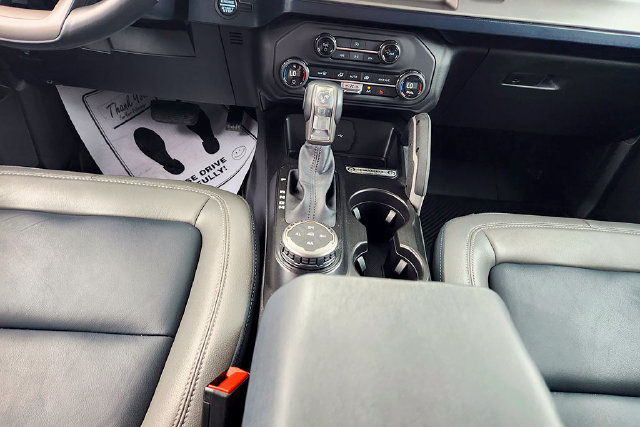 Used 2023 Ford Bronco Outer Banks AWD/4WD image 10