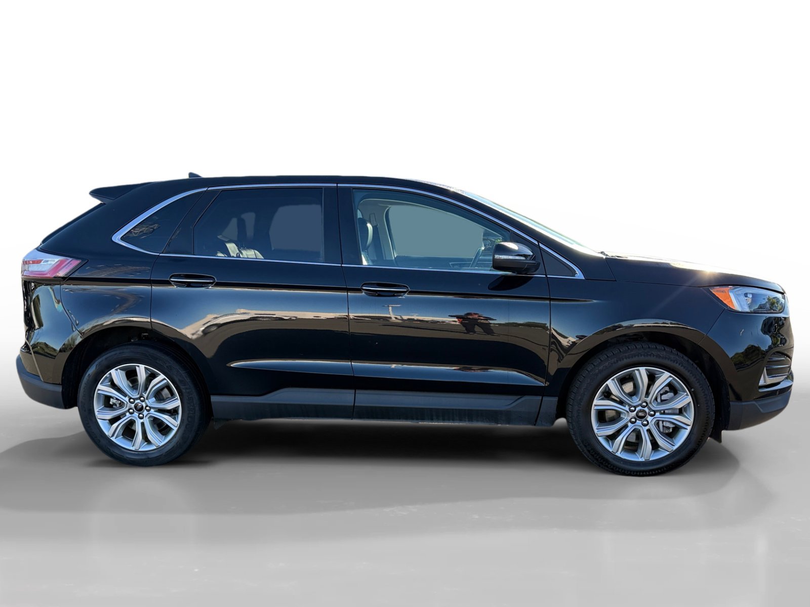 Used 2023 Ford Edge Titanium image 6