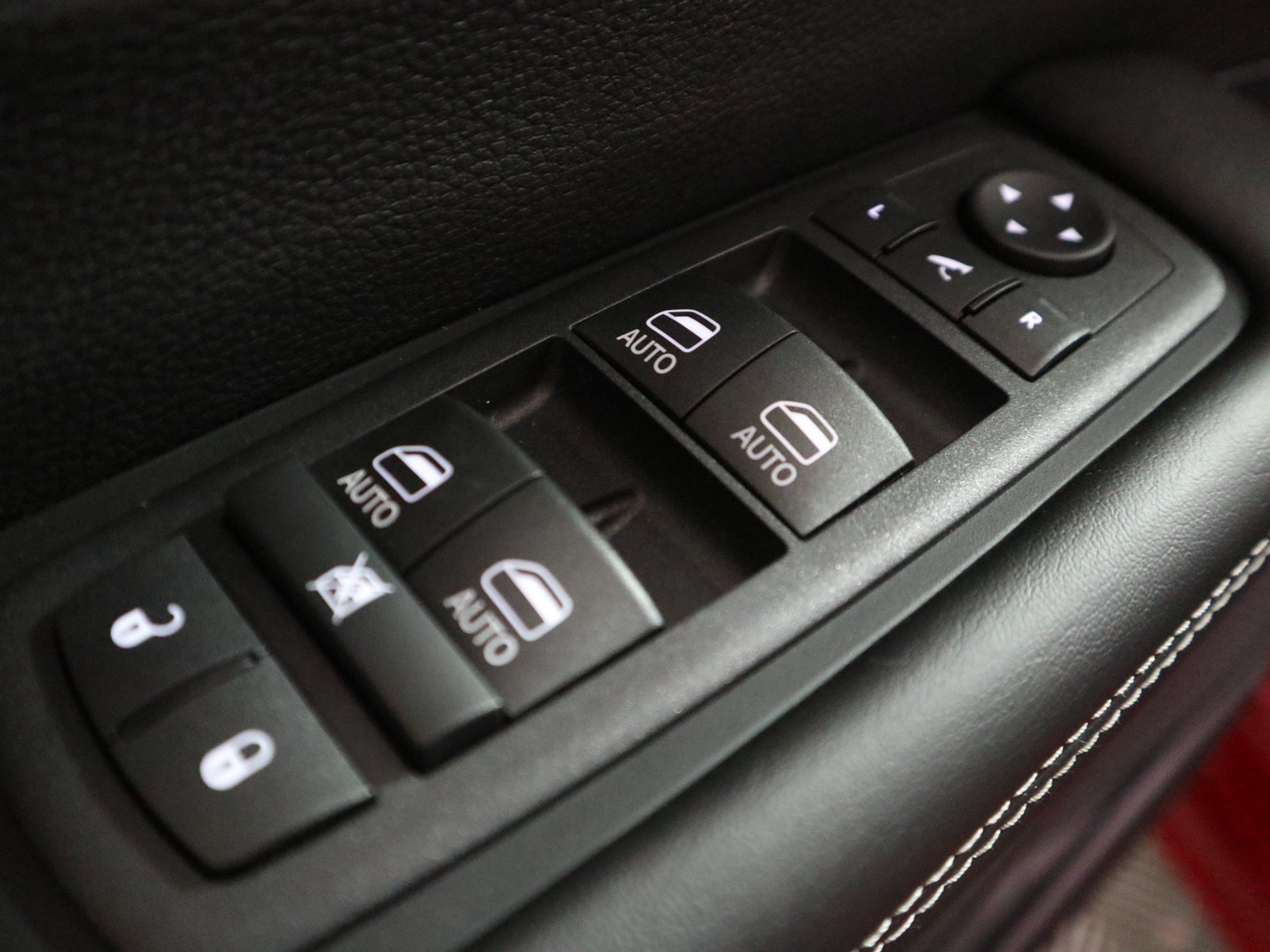 New 2027 Chrysler Pacifica Limited FWD image 35
