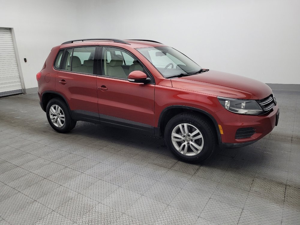 Used 2016 Volkswagen Tiguan S image 11