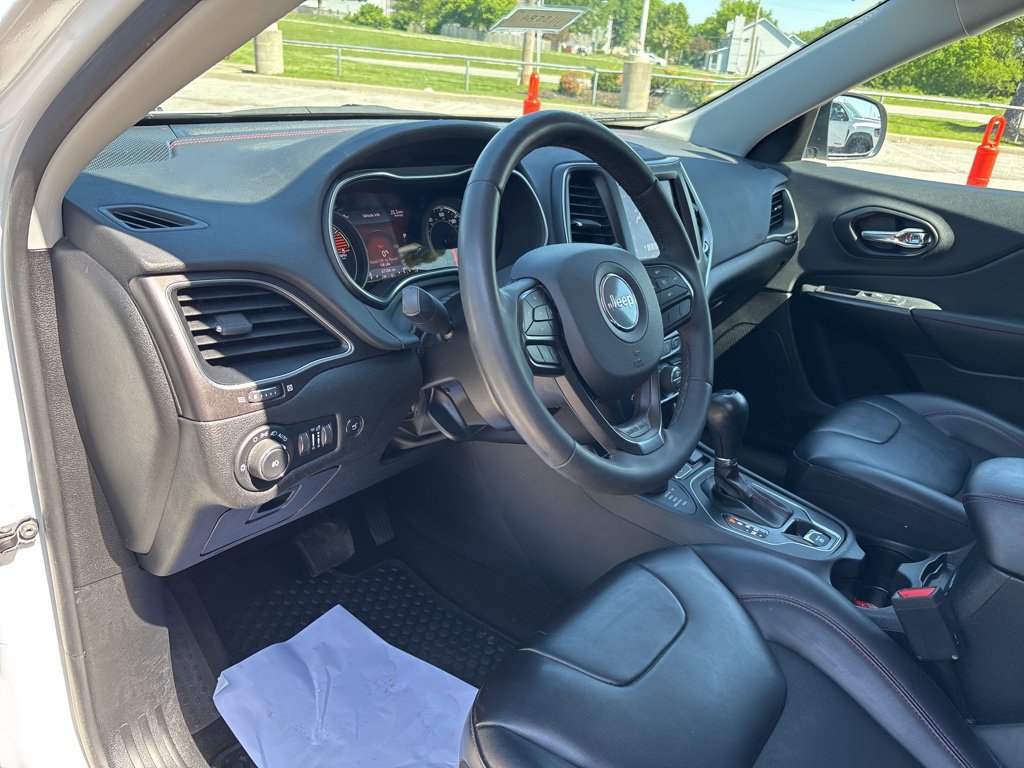 Used 2022 Jeep Cherokee Trailhawk w/ Comfort/Convenience Group AWD/4WD image 55