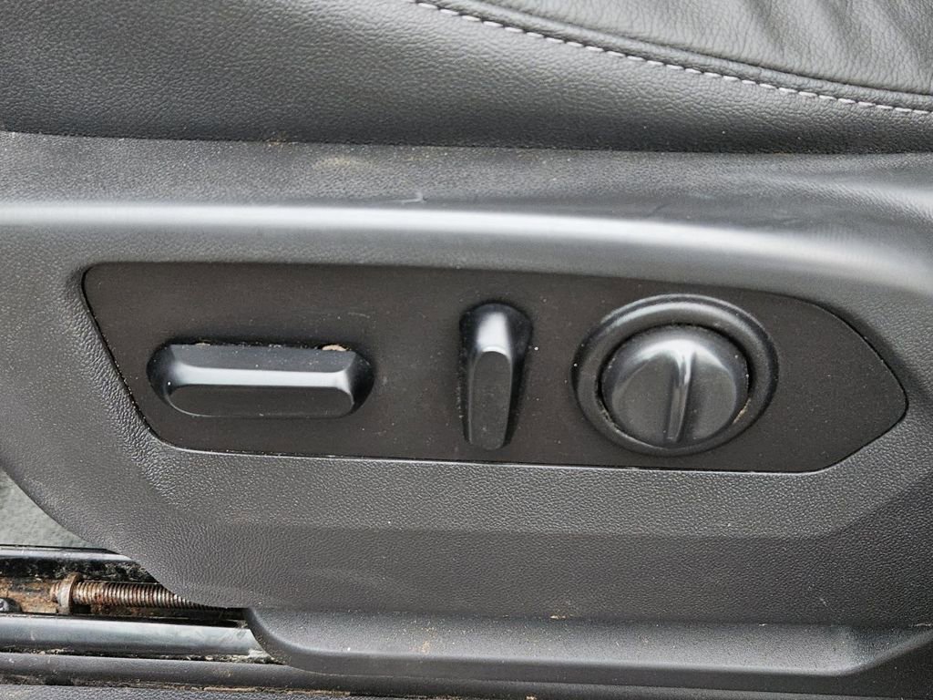 Used 2020 Chevrolet Silverado 2500 LTZ image 28