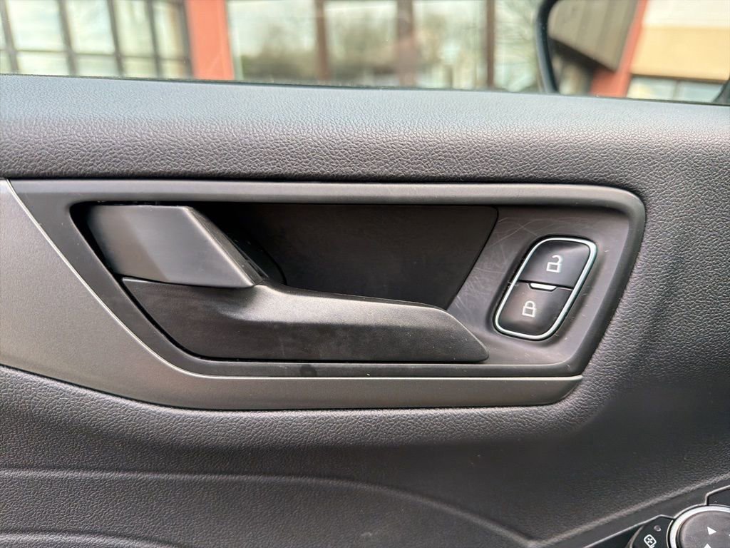 Used 2023 Ford Escape Active image 33