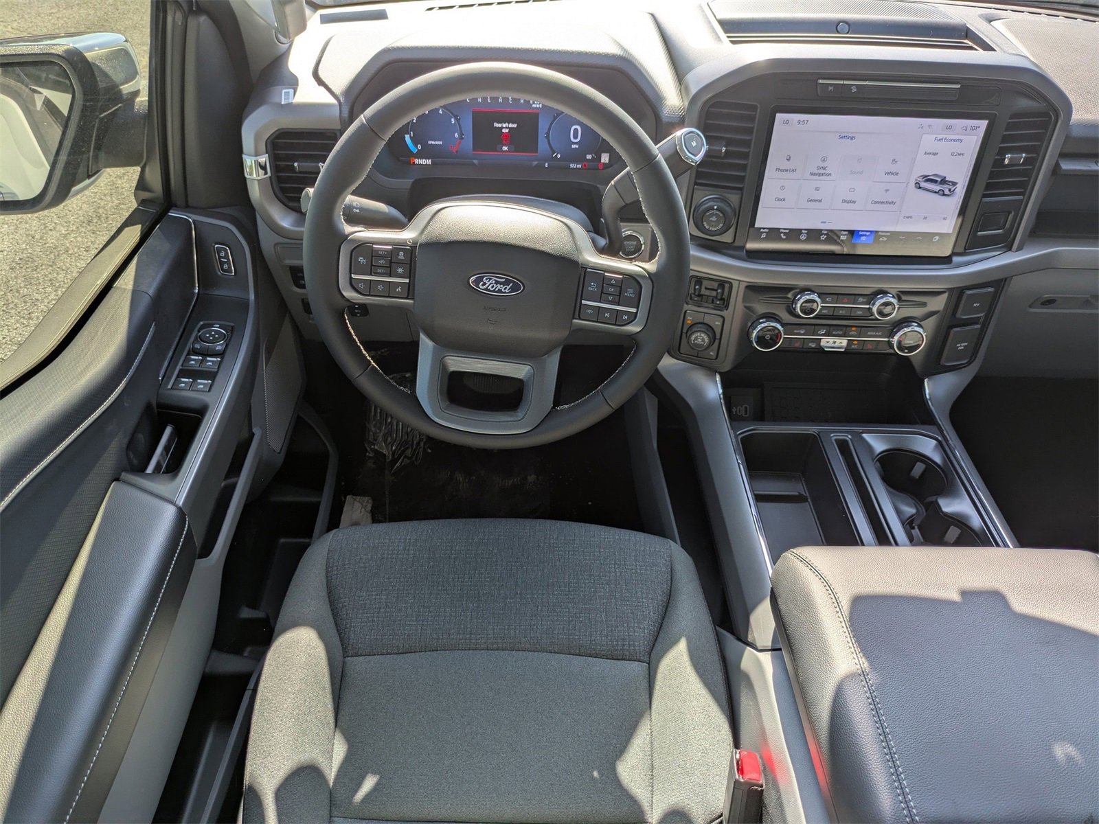 New 2025 Ford F150 XLT w/ Equipment Group 303A High image 4