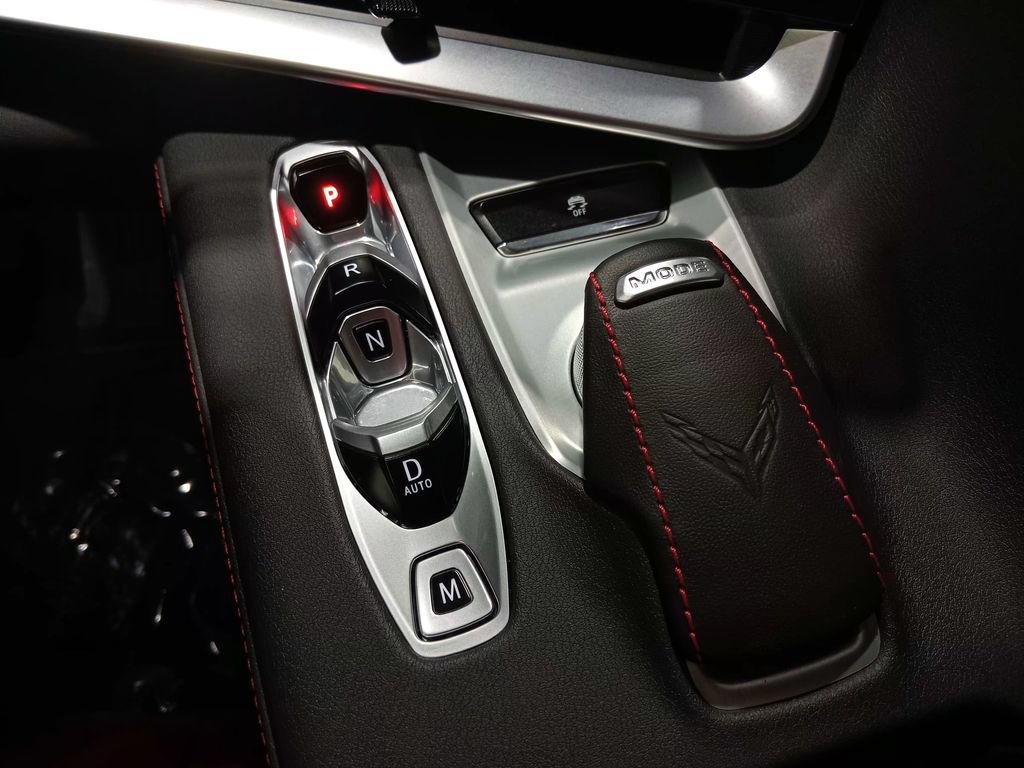 Used 2025 Chevrolet Corvette Z06 RWD image 27