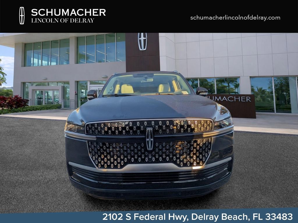 New 2026 Lincoln Navigator L Premier AWD/4WD image 2