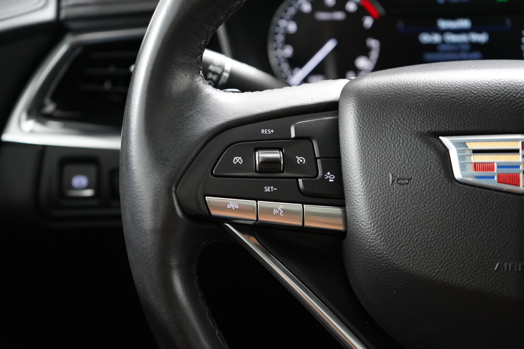 Used 2023 Cadillac XT6 Luxury AWD/4WD image 13