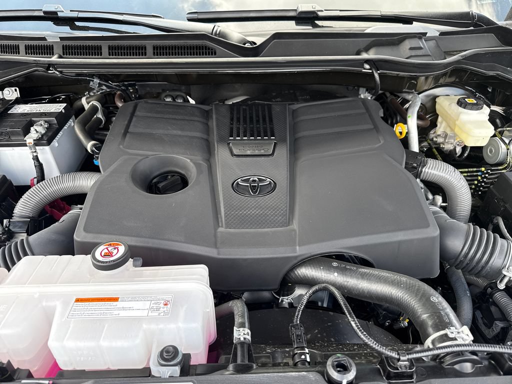 Used 2024 Toyota Tundra SR5 AWD/4WD image 31