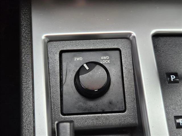 Used 2008 Dodge Nitro R/T image 23