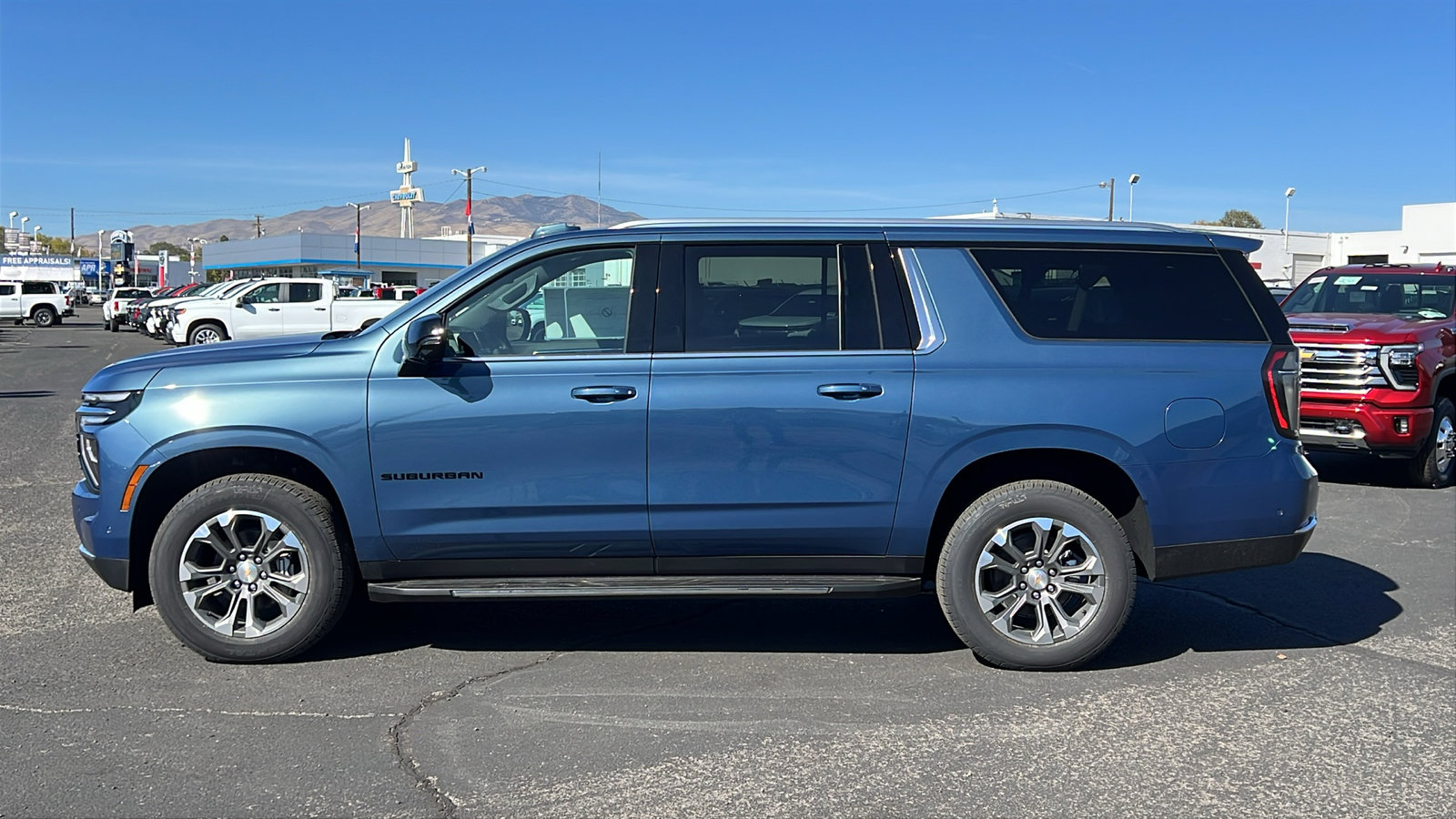 New 2026 Chevrolet Suburban LT w/ Comfort Package image 8