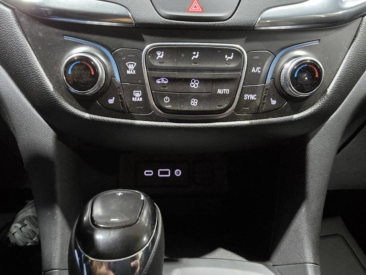 Used 2020 Chevrolet Equinox LT w/ Midnight Edition AWD/4WD image 39