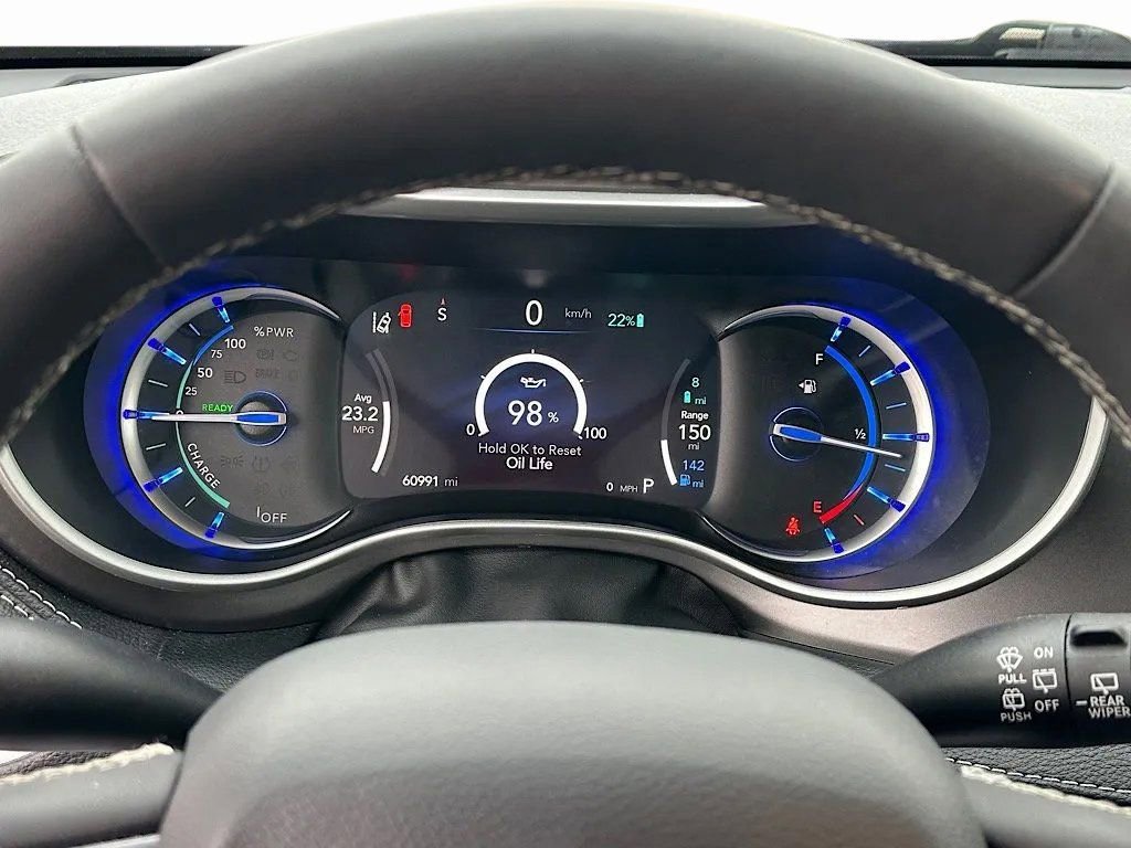 Used 2024 Chrysler Pacifica Select FWD image 23