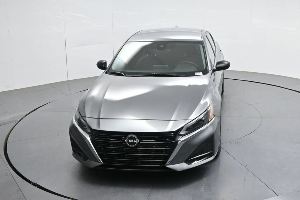 Used 2024 Nissan Altima 2.5 SV FWD image 49