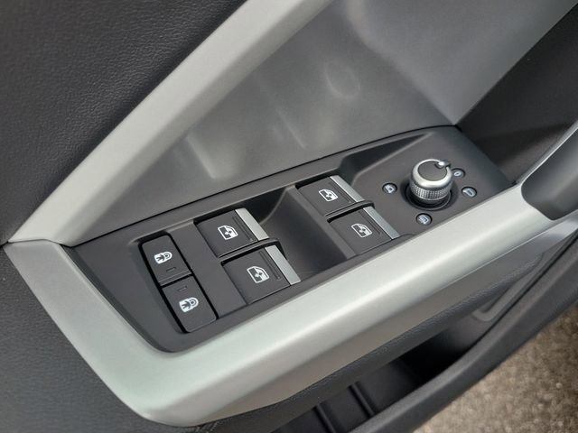 New 2025 Audi Q3 2.0T Premium image 22