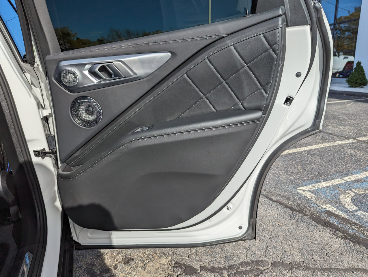 Used 2025 BMW XM Sports Activity Vehicle image 39