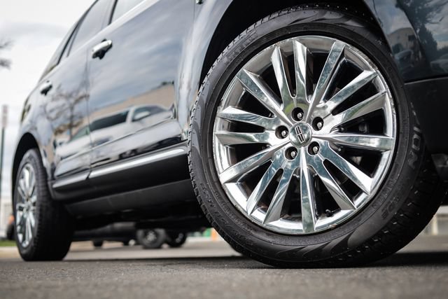 Used 2013 Lincoln MKX AWD image 12