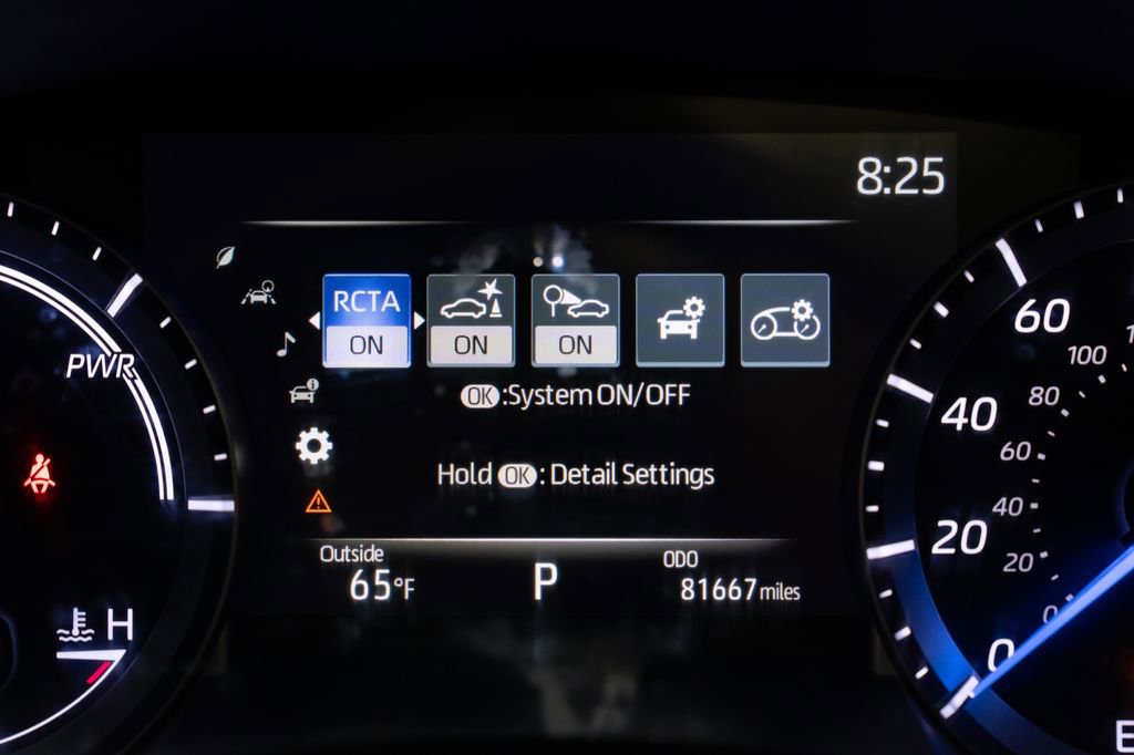 Used 2022 Toyota Highlander Limited image 19