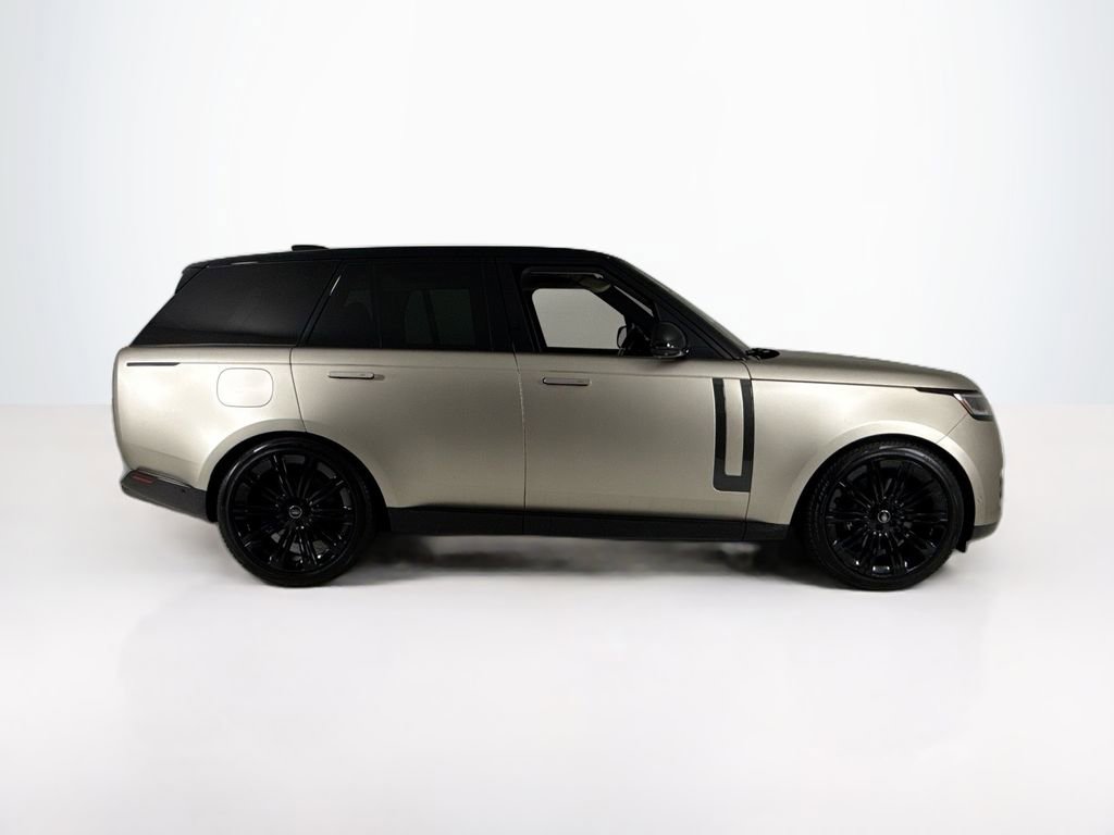 Used 2023 Land Rover Range Rover SE image 6