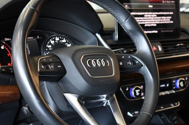Used 2023 Audi Q5 2.0T Premium w/ Convenience Package AWD/4WD image 29