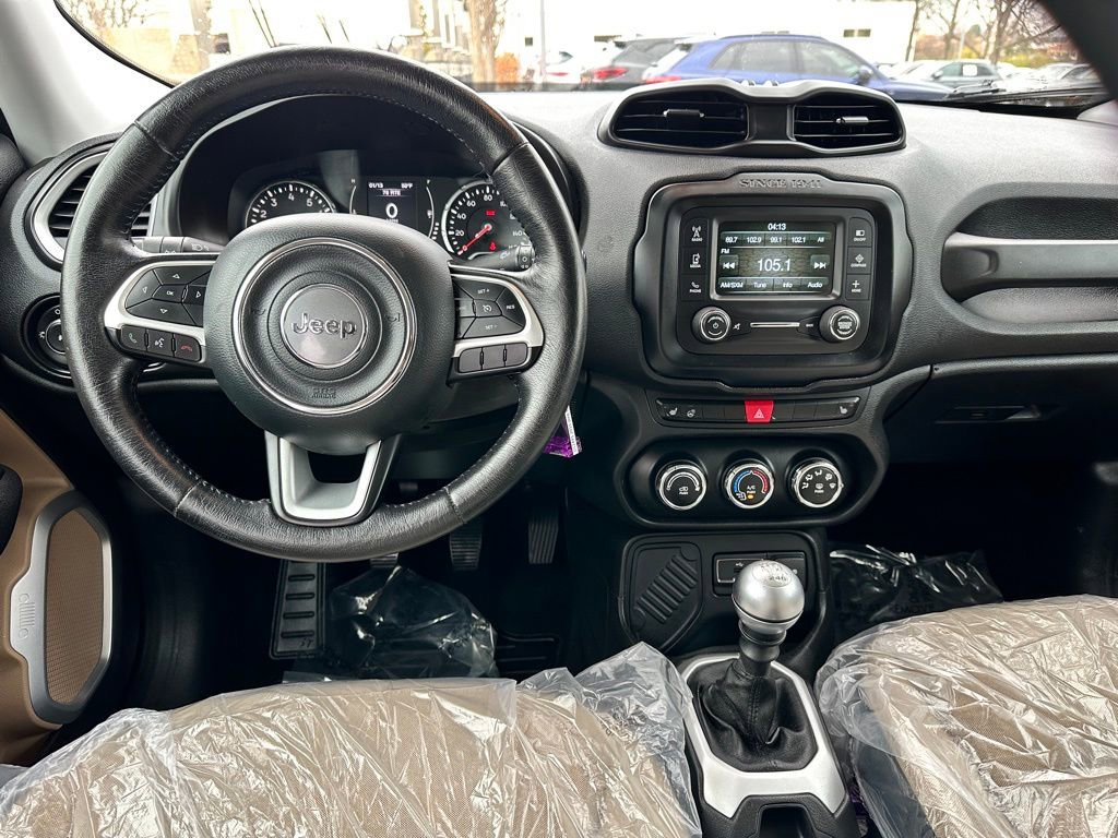 Used 2015 Jeep Renegade Latitude w/ Cold Weather Group II image 13