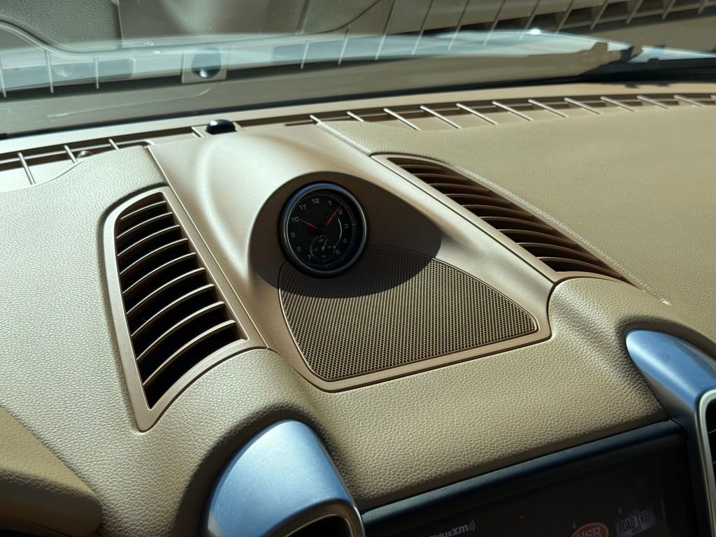 Used 2017 Porsche Cayenne Platinum Edition image 23