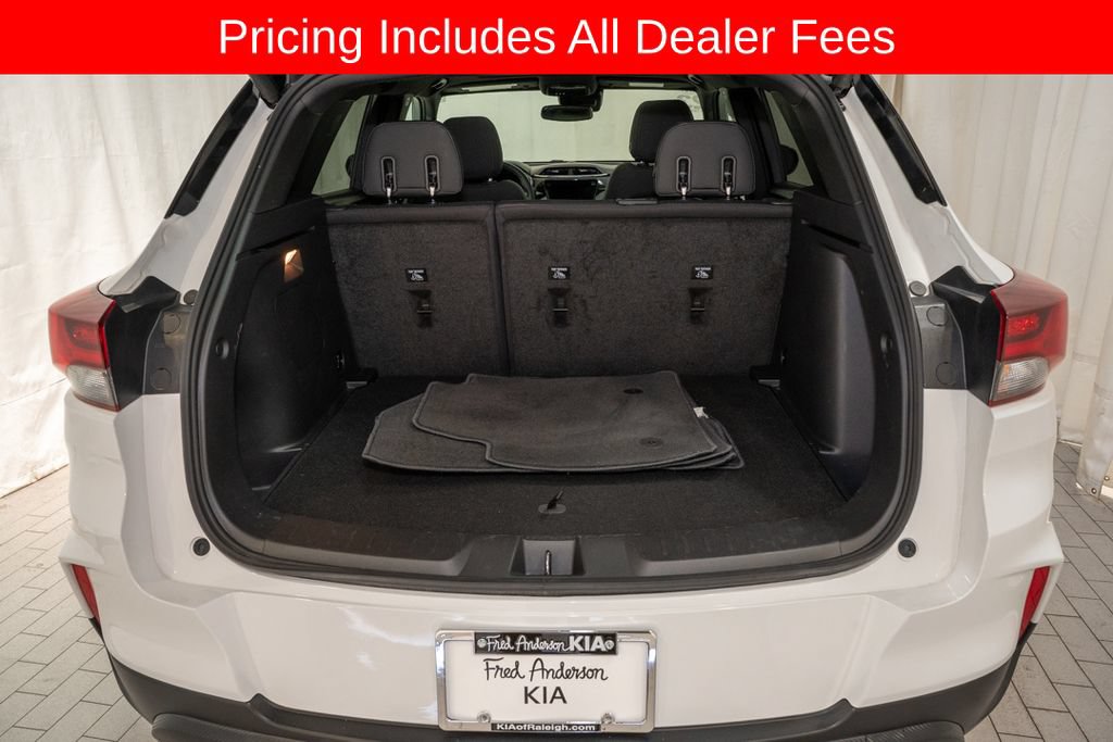 Used 2023 Chevrolet TrailBlazer RS w/ Sun and Liftgate Package FWD image 5