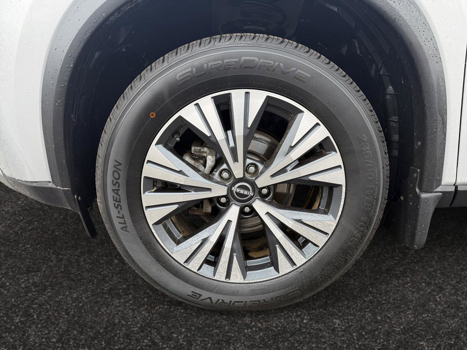 Used 2022 Nissan Rogue SV image 14