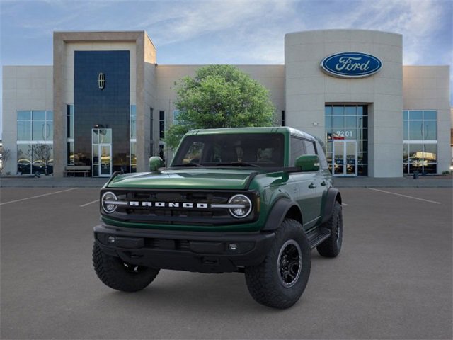 New 2025 Ford Bronco Outer Banks w/ Sasquatch Package image 2