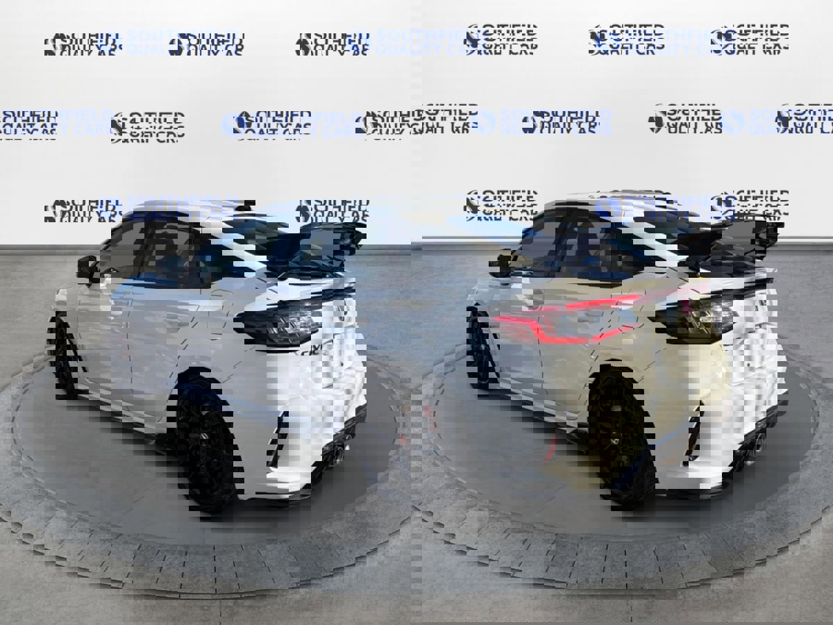 Used 2024 Honda Civic Type R image 4