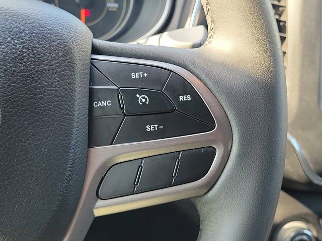 Used 2022 Jeep Cherokee Latitude Lux AWD/4WD image 22