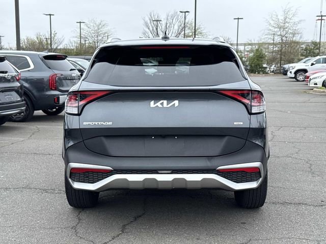 Used 2023 Kia Sportage EX image 3
