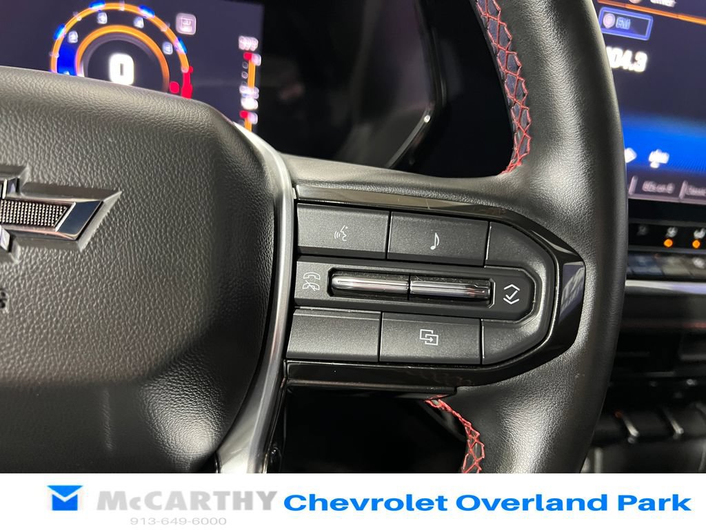 Used 2023 Chevrolet Colorado Z71 w/ Z71 Convenience Package 2 AWD/4WD image 16