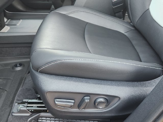 New 2026 Toyota Sienna XSE AWD/4WD image 18