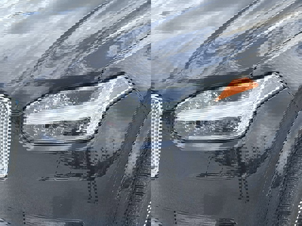 Used 2017 Volvo XC90 T8 Inscription w/ Vision Package image 6