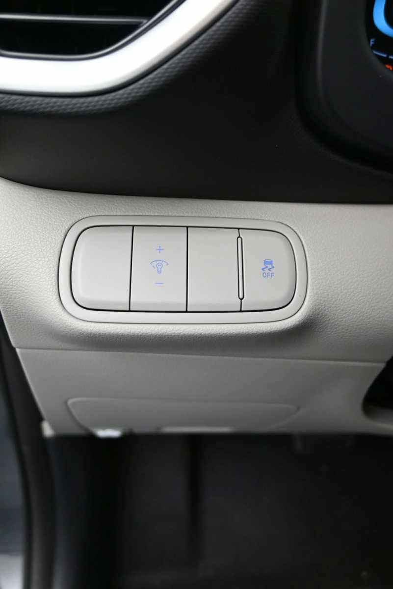 New 2026 Hyundai Venue SEL FWD image 21