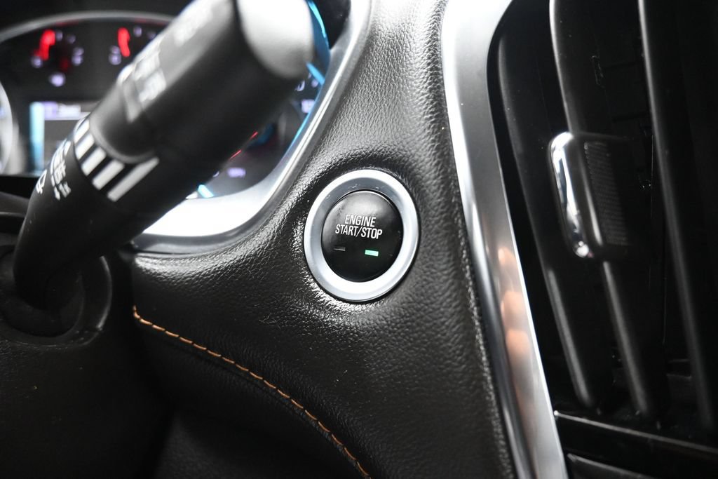 Used 2019 Chevrolet Traverse LT w/ LT Premium Package AWD/4WD image 23