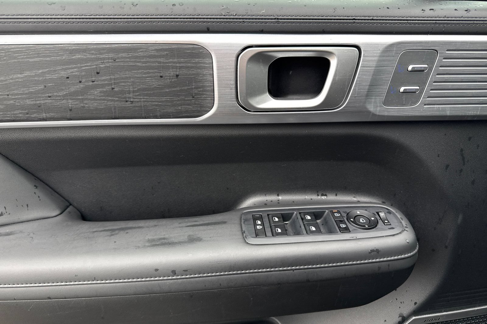 Used 2024 Hyundai Santa Fe Limited AWD/4WD image 10
