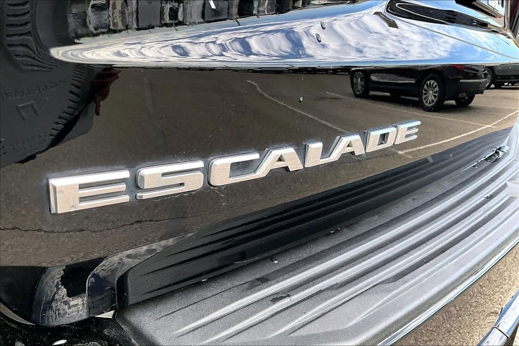 Used 2023 Cadillac Escalade ESV Premium Luxury AWD/4WD image 34