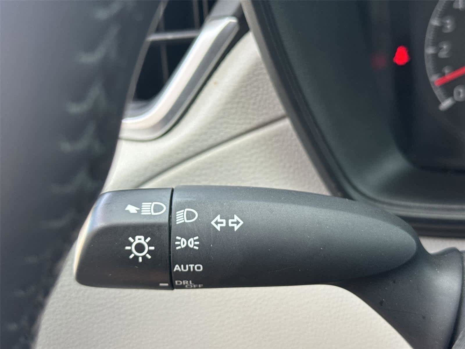 Used 2022 Toyota Corolla Cross LE image 25